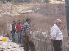 تحت شعار الرياضه للجميع بلدية قفين تقوم بعملية تاهيل للملعب البلدي